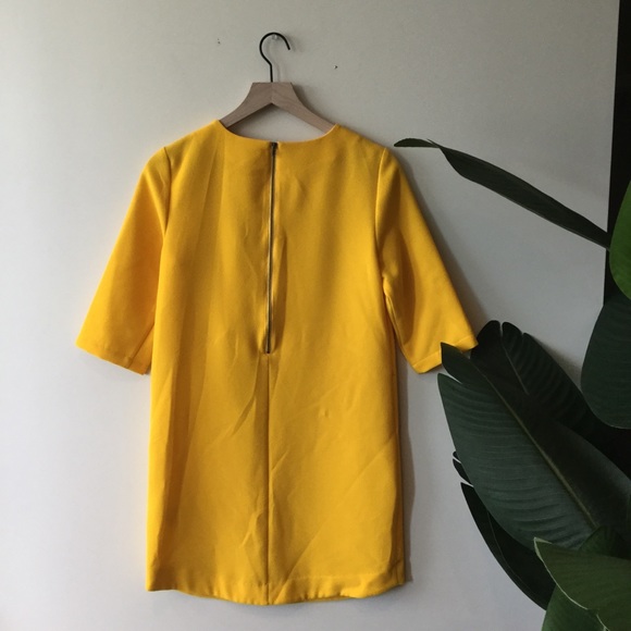 Yellow shift dress - Picture 2 of 8